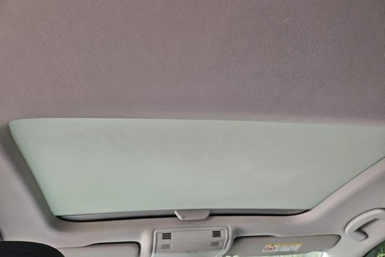 Used Volkswagen Golf 2017 1.6L Automatic Comfort Million-Vehicle Anniversary Edition