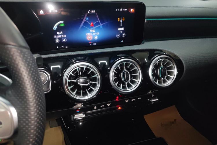 Used Mercedes-Benz A-Class 2022 Revised Version A 200 L Sport Sedan Fashionable Style
