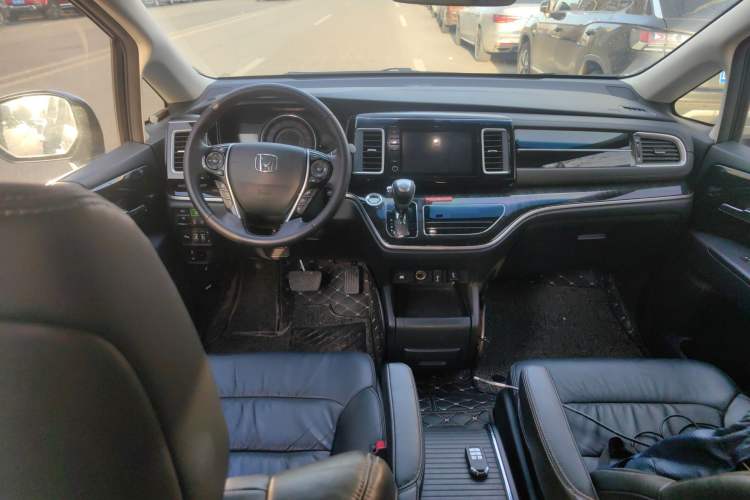 Used Honda Elysion 2019 2.0L Hybrid Luxury Edition Center Console