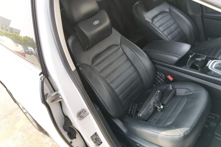 Used Ford Edge 2018 EcoBoost 245 Two-Wheel-Drive Titanium 7-Seater China V Standard
