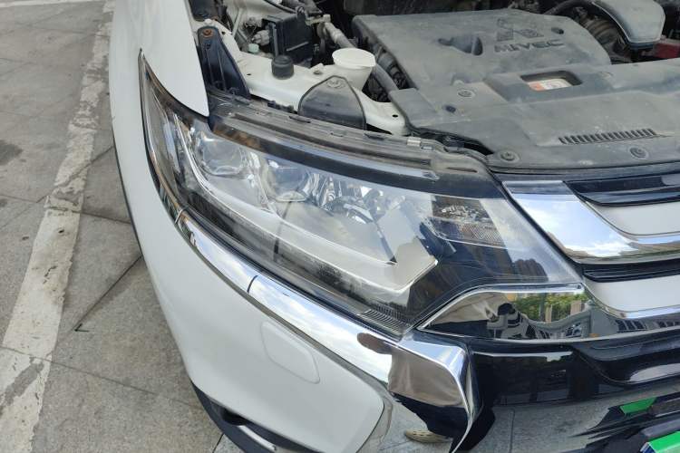 Used Mitsubishi Outlander 2016 2.4L 4x4 Elite Edition 5 Seats