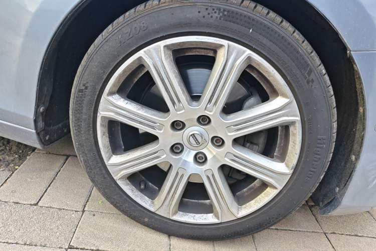 Used Volvo V40 2017 T3 Zhiya Edition Right Front Wheel Hub
