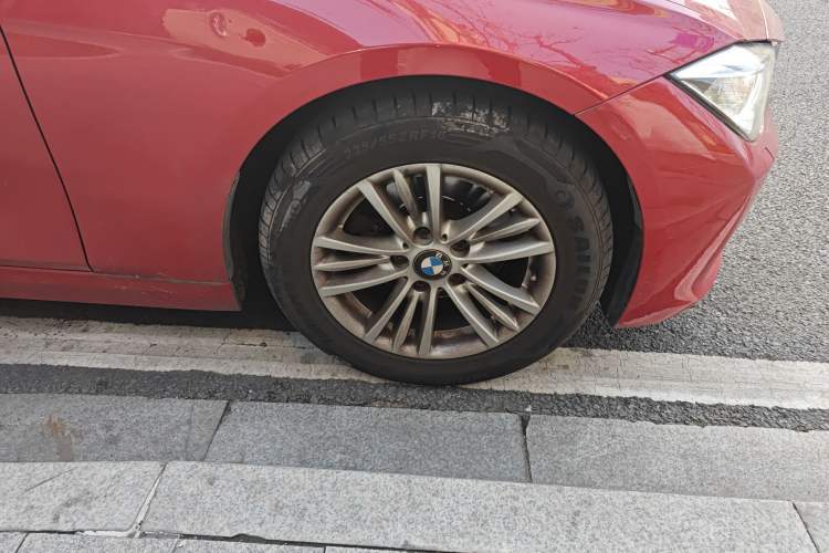 Used BMW 3 Series 2014 320Li Fashion Model
