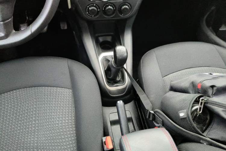 Used Peugeot 301 2014 1.6L Manual Comfort Edition
