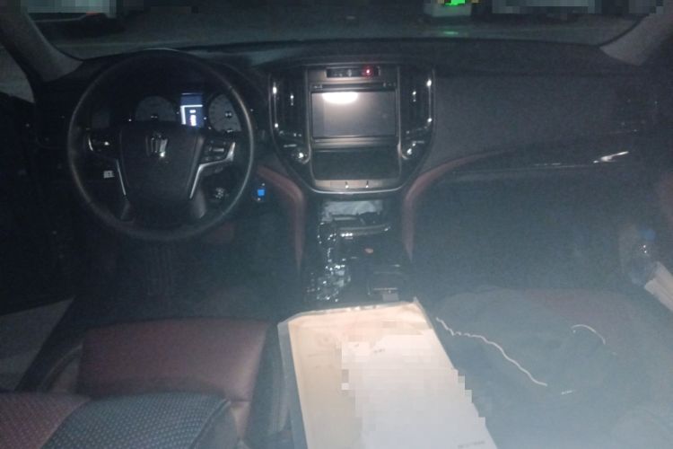 Used Toyota Crown 2018 2.0T Sport Edition Center Console