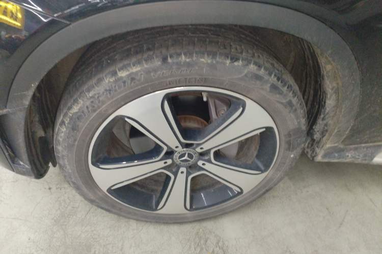 Used Mercedes-Benz GLC 2022 Refreshed GLC 300 L 4MATIC Dynamic Edition Prestige Version Left Front Wheel Hub