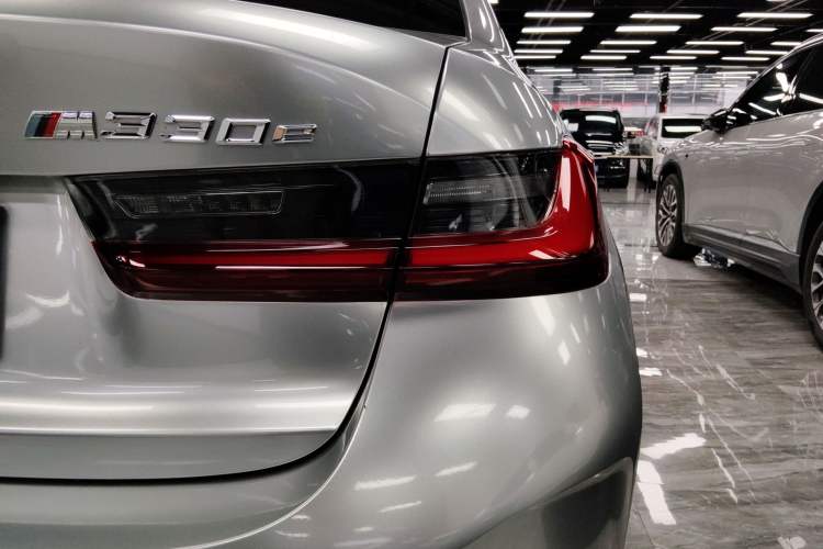 Used BMW i3 2024 eDrive 35 L
