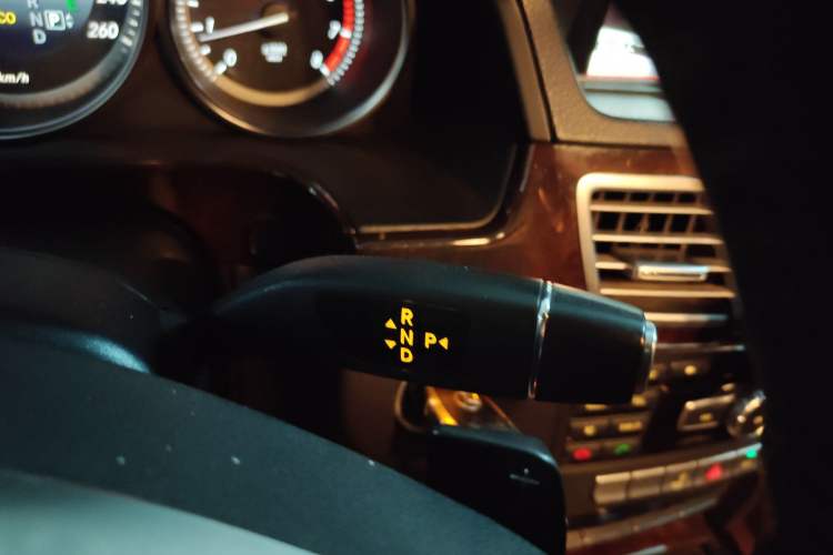 Used Mercedes-Benz E-Class 2014 E 260 L
