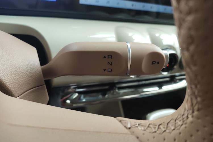 Used Wuling Bingo 2025 333 km Lingxi Deluxe Edition Gear Lever