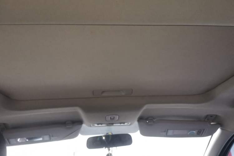 Used Venucia T70X 2015 2.0L CVT Smart Enjoyment Sport Edition