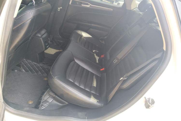 Used Ford Mondeo New Energy 2018 2.0 PHEV Smart-Controlled Fashion Edition China V Standard Left Rear Seat