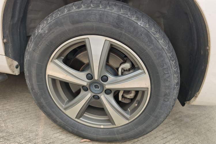 Used Haval H6 Coupe 2020 SmartConnect Edition 1.5T Automatic Two-Wheel Drive Luxury SmartConnect Model Right Front Wheel Hub