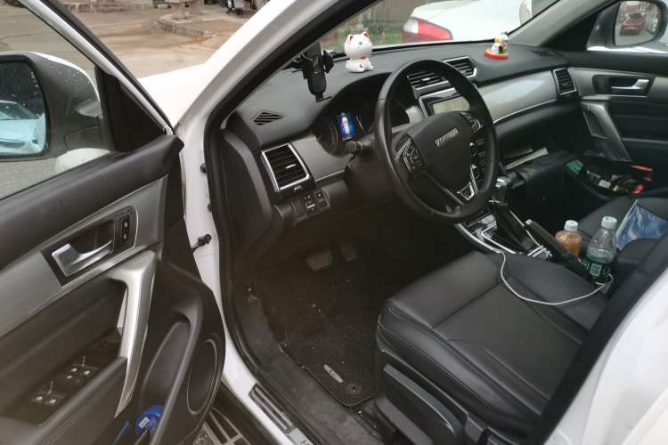 Used Haval H2 2017 Red-Label 1.5T Automatic Two-Wheel Drive Elite Model Driver Seat