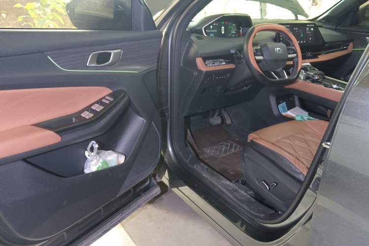 Used CHANGAN NEVO Q05 2024 Truly Delicious Version 125cc Superior Design CATL
