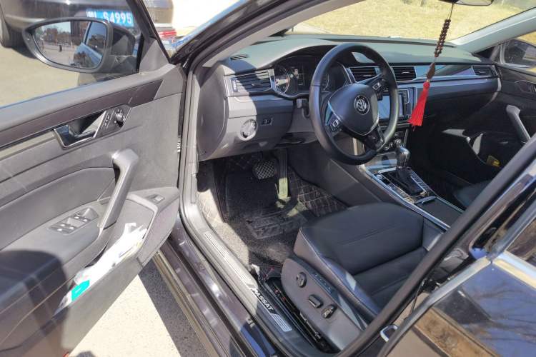 Used Volkswagen Passat 2017 330TSI DSG Prestige Edition
