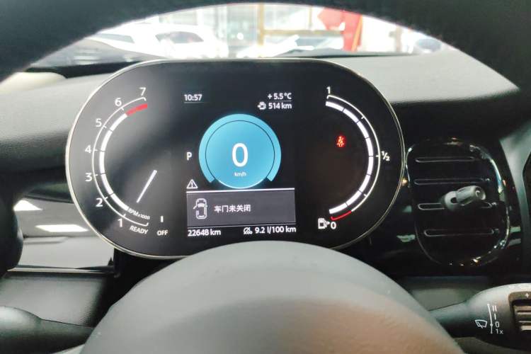 Used MINI MINI 2023 Updated 1.5T COOPER Artist Five-Door Edition
