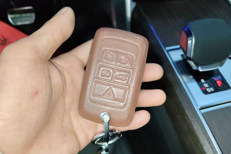 Used Land Rover Range Rover 2023 3.0 L6 360 PS Grand Edition