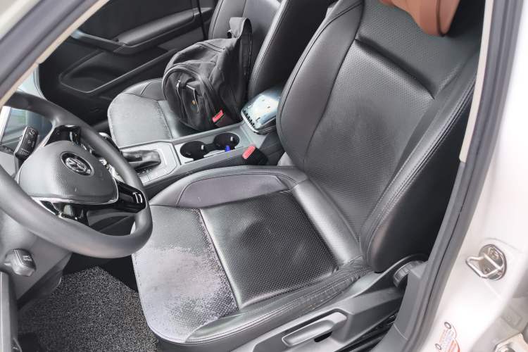 Used Volkswagen Lamando 2017 230TSI DSG Fashion Edition
