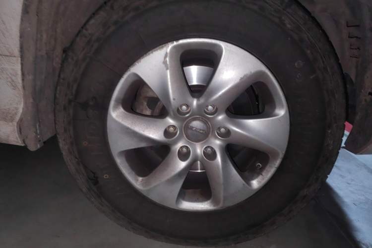 Used Haval H9 2017 2.0T Diesel 4x4 Comfort Edition 7-Seater Right Front Wheel Hub