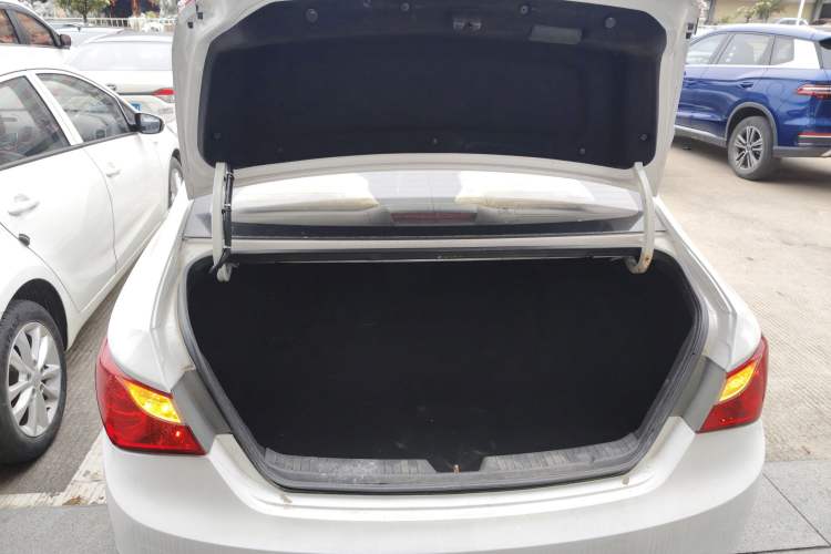 Used Hyundai Sonata 2015 Classic 2.0L Automatic Luxury Edition
