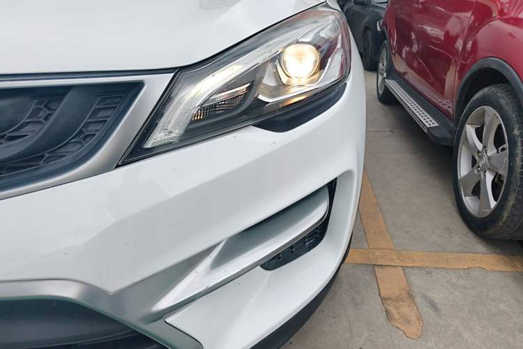 Used Geely Auto Emgrand GS 2016 Sport Edition 1.8L Automatic LingShang Model Left Front Headlight