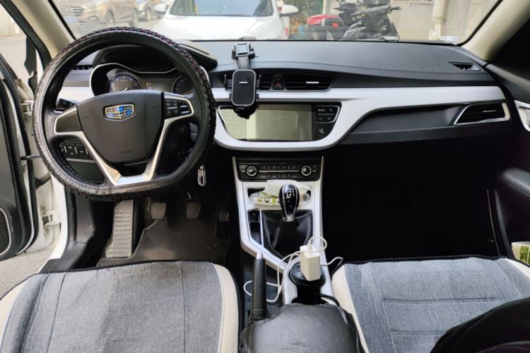 Used Geely Auto Vision 2019 Upgraded Model 1.5L Manual Luxury Version China VI Standard