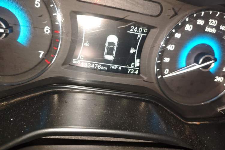 Used Dongfeng Fengon 580 2016 1.5T Manual Luxury Edition
