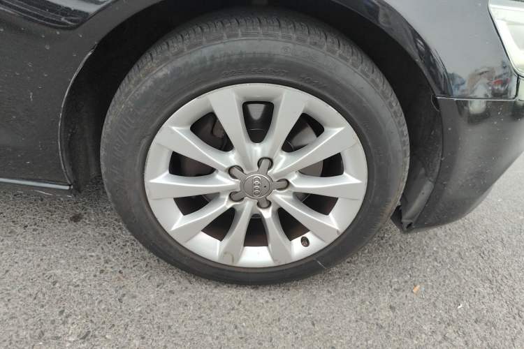 Used Audi A6L 2012 30 FSI Comfort Model Right Front Wheel Hub