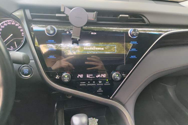 Used Toyota Camry 2019 2.0G Luxury Edition China VI Standard Audio And AC Panel