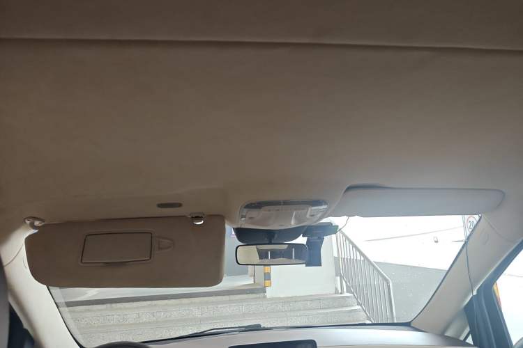 Used Mercedes-Benz Vito 2021 2.0T Business Version 7 Seats Headliner