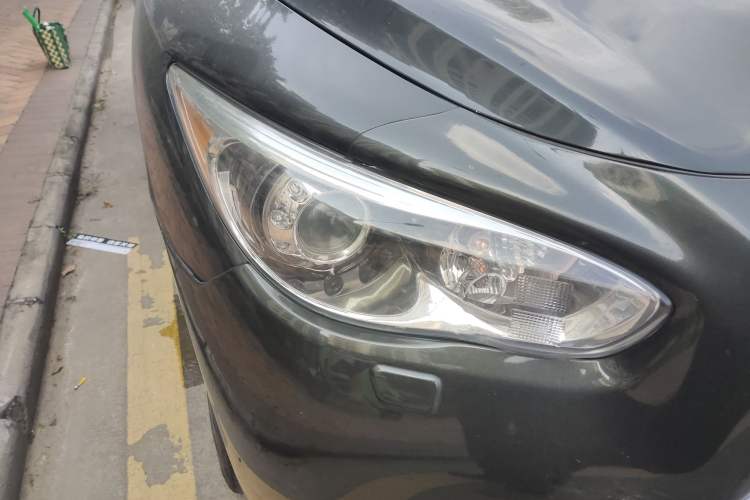 Used Infiniti JX 2013 JX35 Two-Wheel-Drive Excellence Edition
