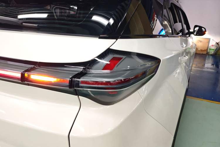 Used NETA U 2021 Pro 400 Cruiser Edition Right Rear Taillight