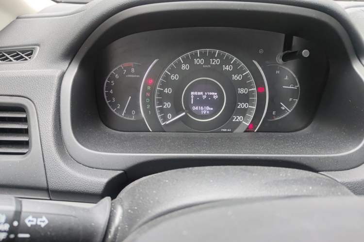 Used Honda CR-V 2012 2.4L four-wheel drive luxury version Odometer Close Up