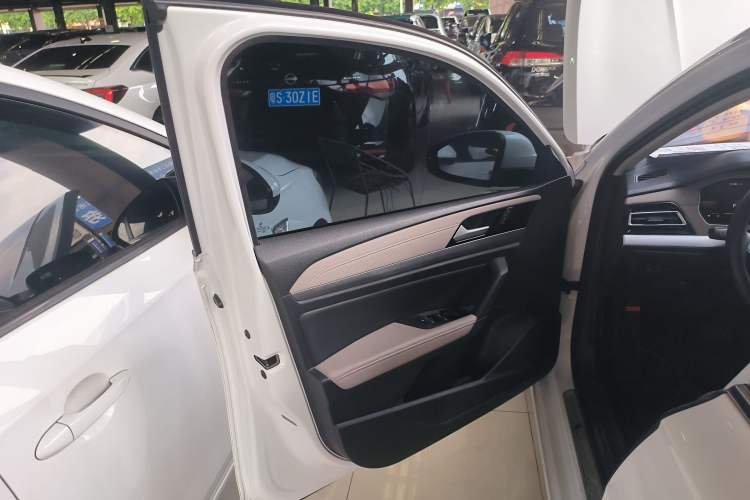 Used Volkswagen Lavida 2023 300TSI DSG Full-Comfort Edition