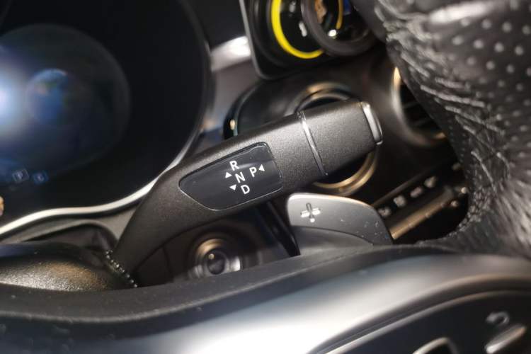 Used Mercedes-Benz C-Class 2019 C 260 Coupe Gear Lever