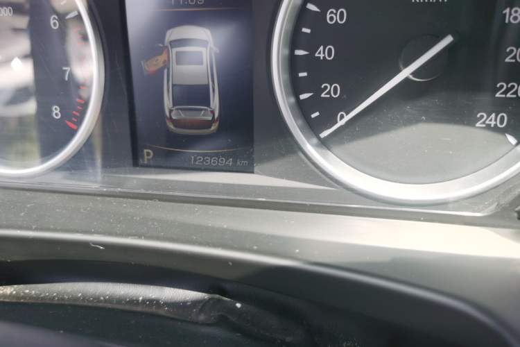 Used Geely Auto Emgrand GT 2015 2.4L Luxury Model
