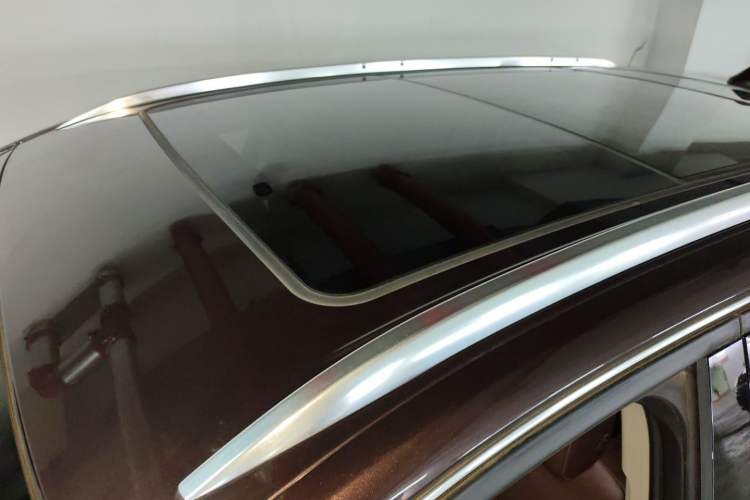 Used Buick Envision 2018 28T Four-Wheel Drive Luxury Model Roof