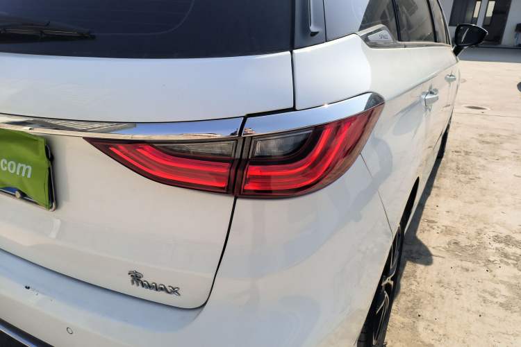 Used BYD Song MAX 2017 1.5T Automatic Smart Connect Luxury 7-Seater