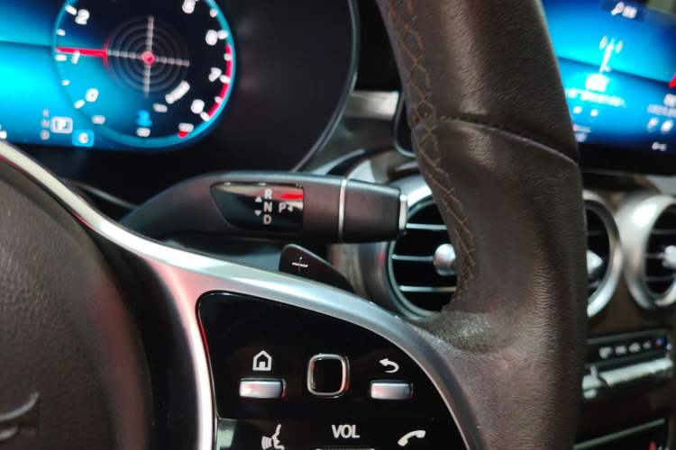 Used Mercedes-Benz GLC 2022 GLC 260 L 4MATIC Dynamic Edition Gear Lever