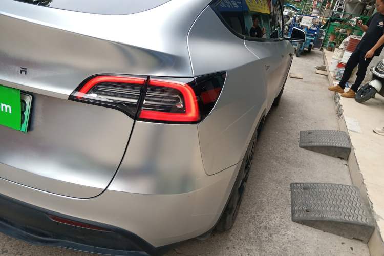 Used Tesla Model Y 2023 Rear-Wheel-Drive Version Right Rear Taillight