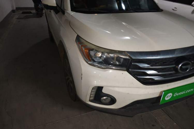 Used GAC Trumpchi GS4 2017 235T Manual Two-Wheel Drive Luxury Edition Right Front Headlight