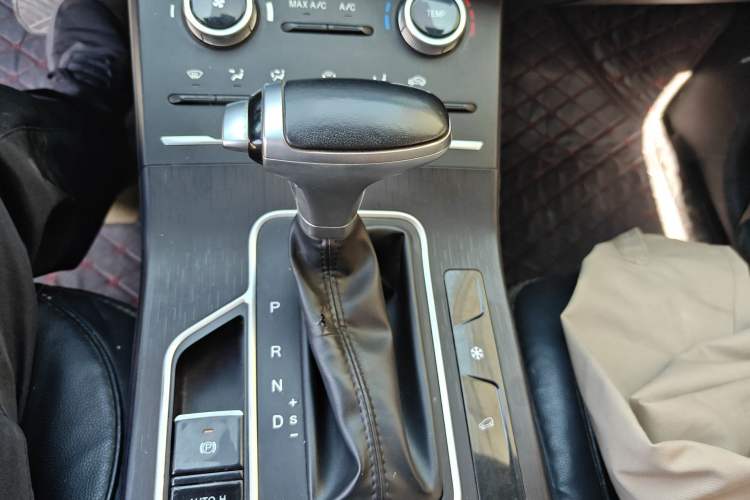 Used Dongfeng Fengon ix5 2021 1.5T CVT Urban Dynamic Edition Gear Lever