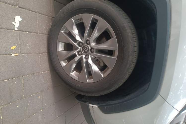 Used Toyota Wildlander 2020 2.0L CVT 4x4 Luxury Edition Right Front Wheel Hub