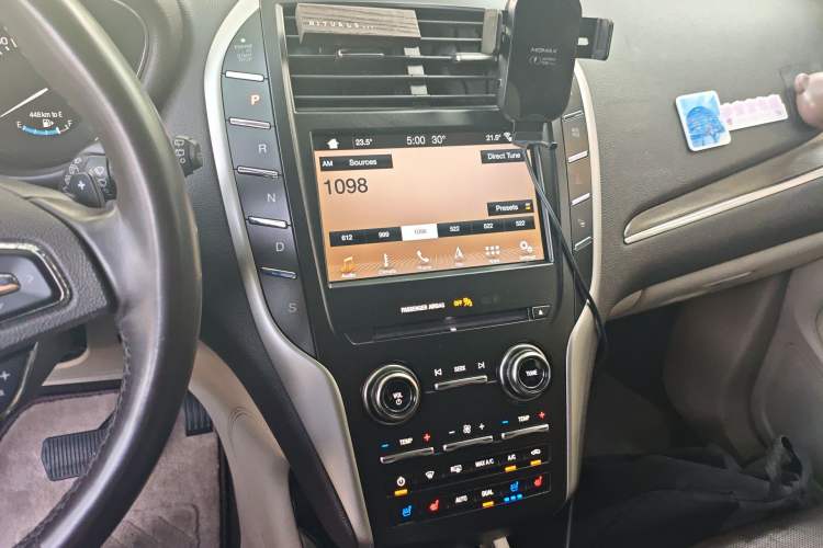 Used Lincoln MKC 2019 2.0T Two-Wheel-Drive Zunya Version China V Emission Standard