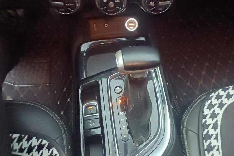 Used GAC Trumpchi GA6 2016 235T DCT Luxury Edition
