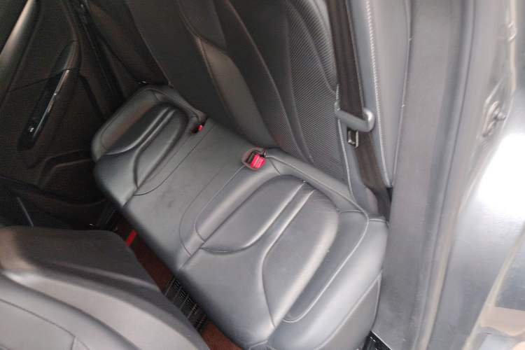 Used XPeng G3 2020 520 Luxury Edition Left Rear Seat