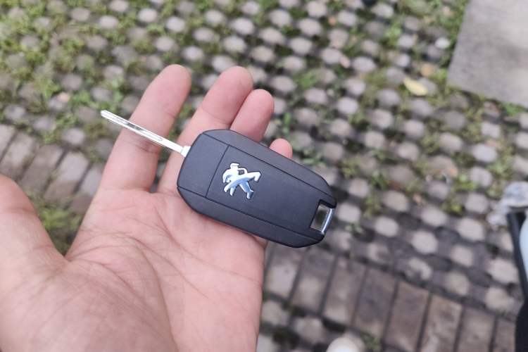 Used Peugeot 408 2016 1.6T Automatic Luxury Edition Vehicle Key