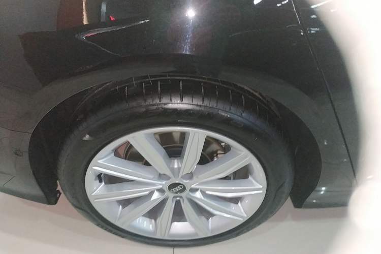 Used Audi A6L 2024 45 TFSI Prestige Dynamic Edition Right Rear Wheel Hub