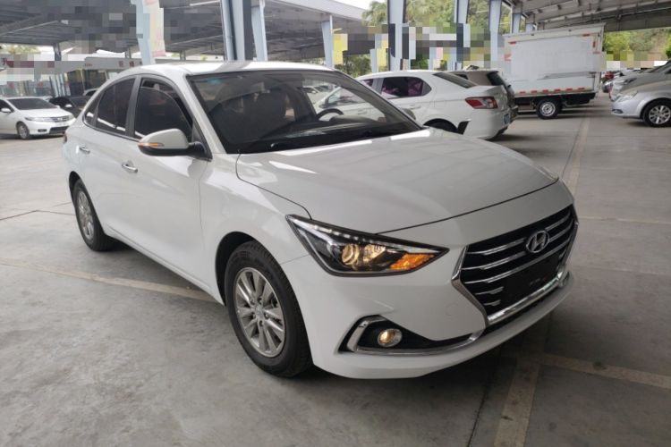 Used Hyundai Celesta 2017 1.6L Manual Joyful Edition DLX Exterior 1