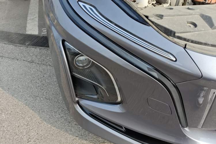 Used Hongqi E-QM5 2023 560km PLUS Right Front Headlight